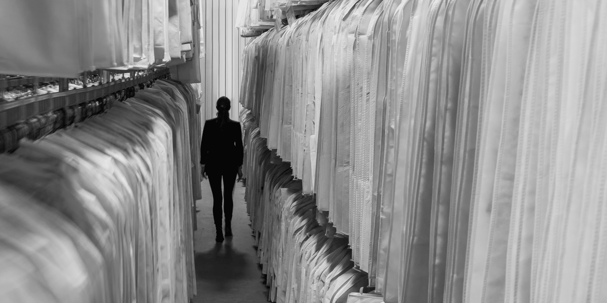 UOVO Fashion Storage Black and White Image