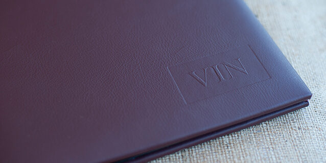 UOVO Wine Dark Red Binder