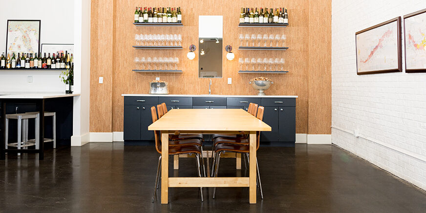 UOVO Wine St. Louis Lounge